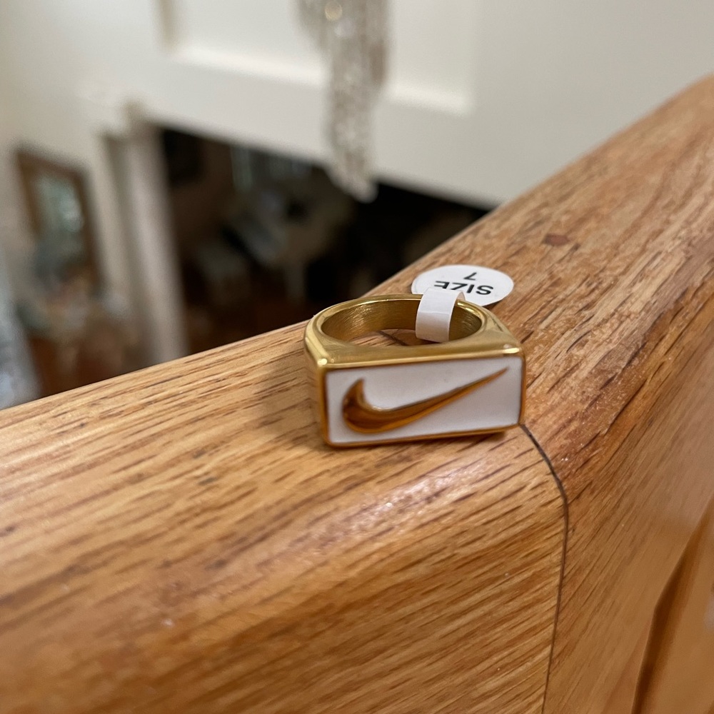 Nike ring - Picture 5 of 5